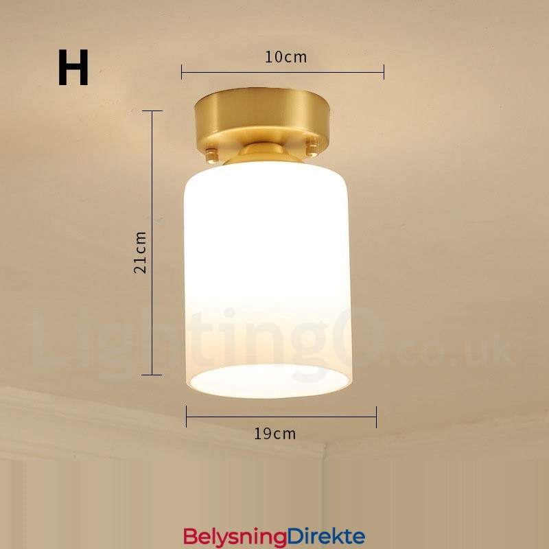 Rustikk Nordisk Stil I Ren Messing Med Innfelt Taklampe Og Glassskjerm