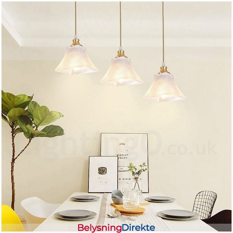 Rustikk Pendellampe I Nordisk Stil I Ren Messing Med Glassskjerm