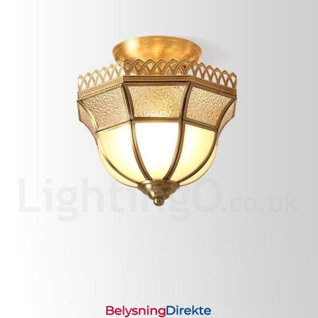 Rustikk Taklampe I Nordisk Stil I Ren Messing Med Glassskjerm