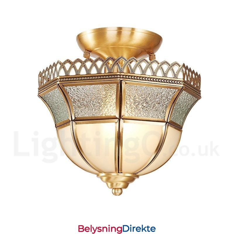 Rustikk Taklampe I Nordisk Stil I Ren Messing Med Glassskjerm