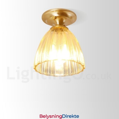 Rustikk Taklampe I Nordisk Stil I Ren Messing Med Glassskjerm