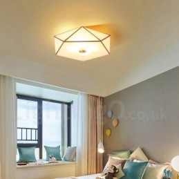 Rustikk Taklampe I Nordisk Stil I Ren Messing Med Glassskjerm