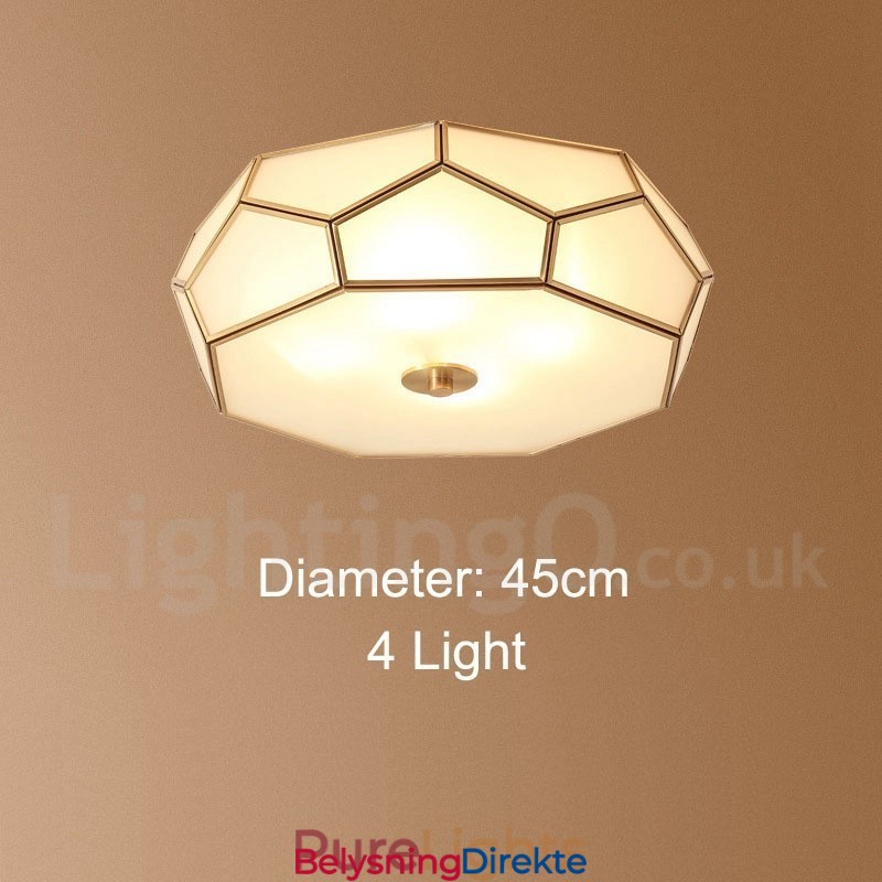 Rustikk Taklampe I Nordisk Stil I Ren Messing Med Glassskjerm