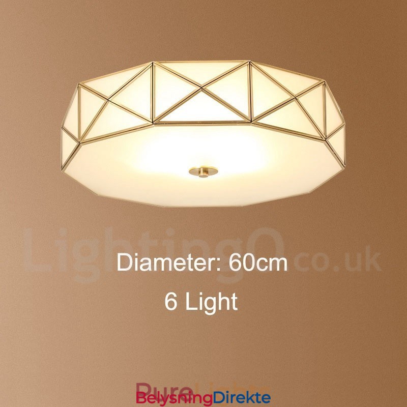 Rustikk Taklampe I Nordisk Stil I Ren Messing Med Glassskjerm