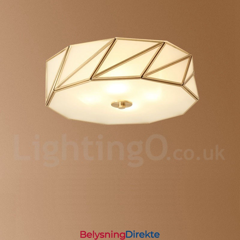 Rustikk Taklampe I Nordisk Stil I Ren Messing Med Glassskjerm