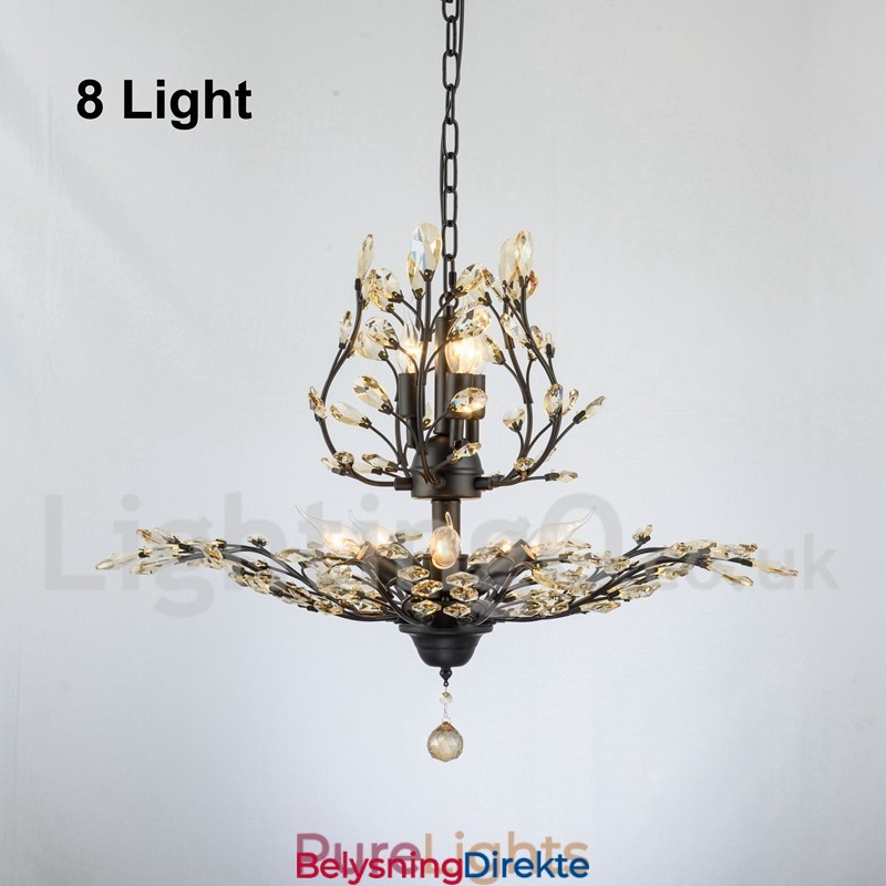 Krystalljernslysekrone Med Moderne Krystallbelysning