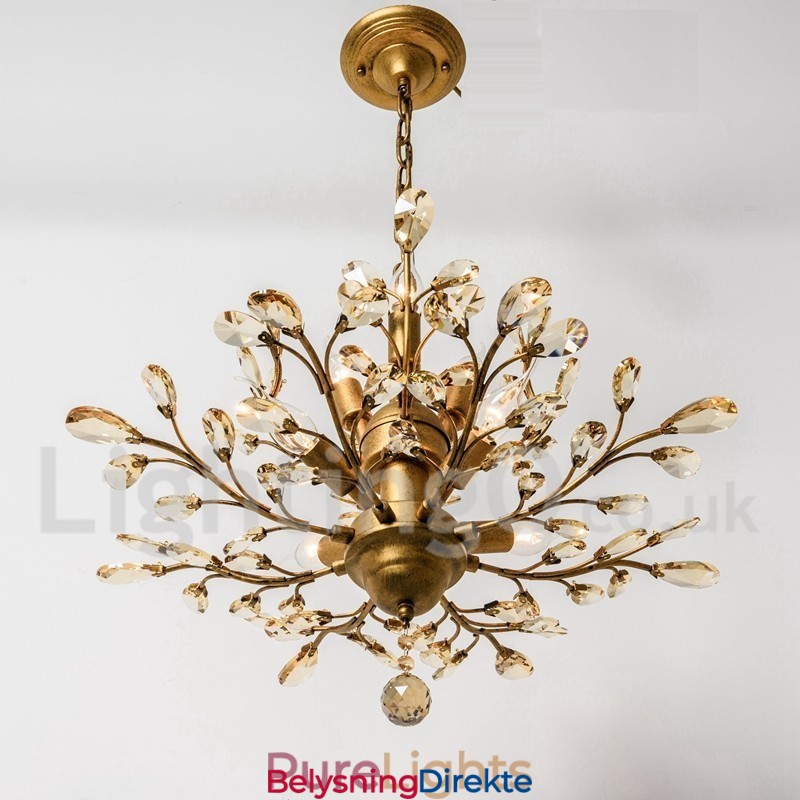 Krystalljernslysekrone Med Moderne Krystallbelysning