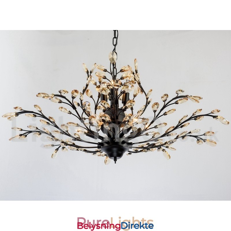 Krystalljernslysekrone Med Moderne Krystallbelysning