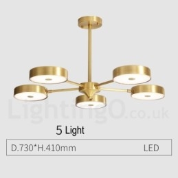 Roterbar Lysekrone I Ren Messing Med Rustikk Lodge Og Akrylskjermer