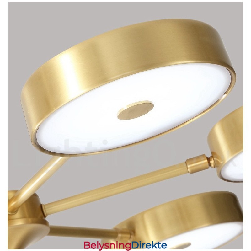 Roterbar Lysekrone I Ren Messing Med Rustikk Lodge Og Akrylskjermer