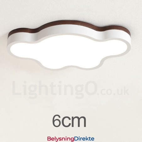 Retro Trelampe I Stål Med Treverk Og Taklampe For Barn