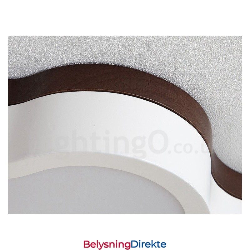 Retro Trelampe I Stål Med Treverk Og Taklampe For Barn