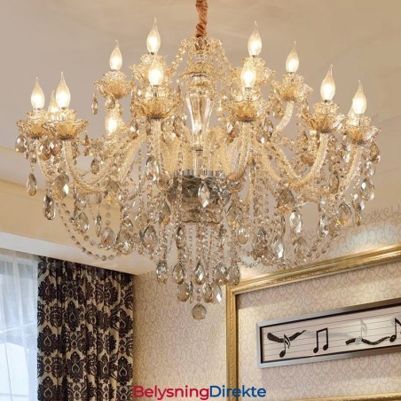 Elegant Krystalllysekrone I Konjakkfarget Med 18 (12+6) Lys