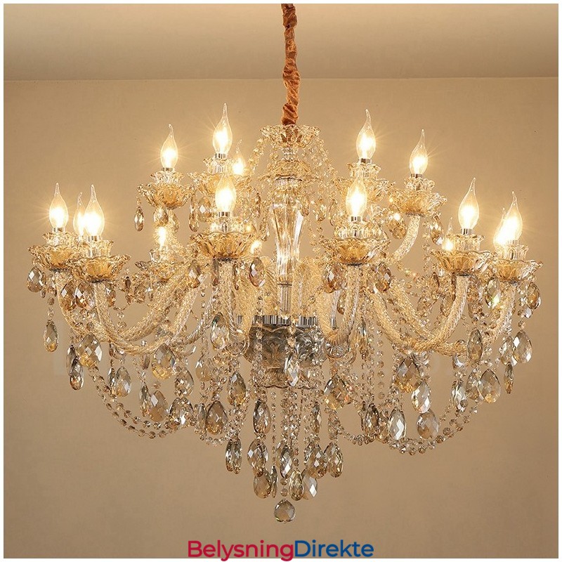 Elegant Krystalllysekrone I Konjakkfarget Med 18 (12+6) Lys