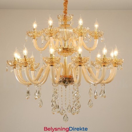 Elegant Krystalllysekrone Med 18 (12+6) Lys I Champagnefarge