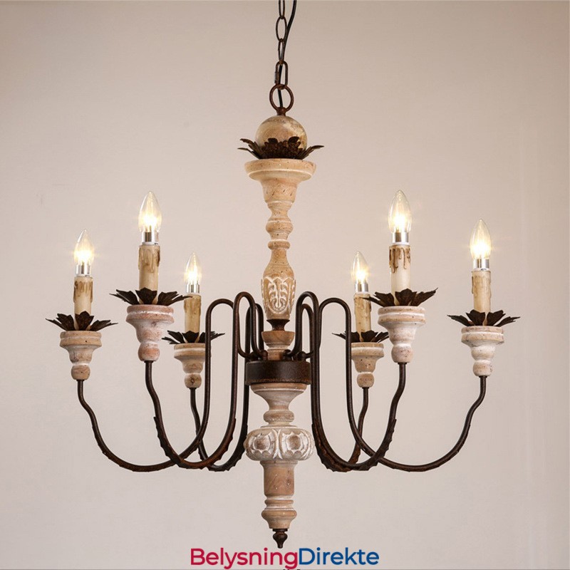 Landlig Vintage Lysekrone I Tre Med 6 Lys