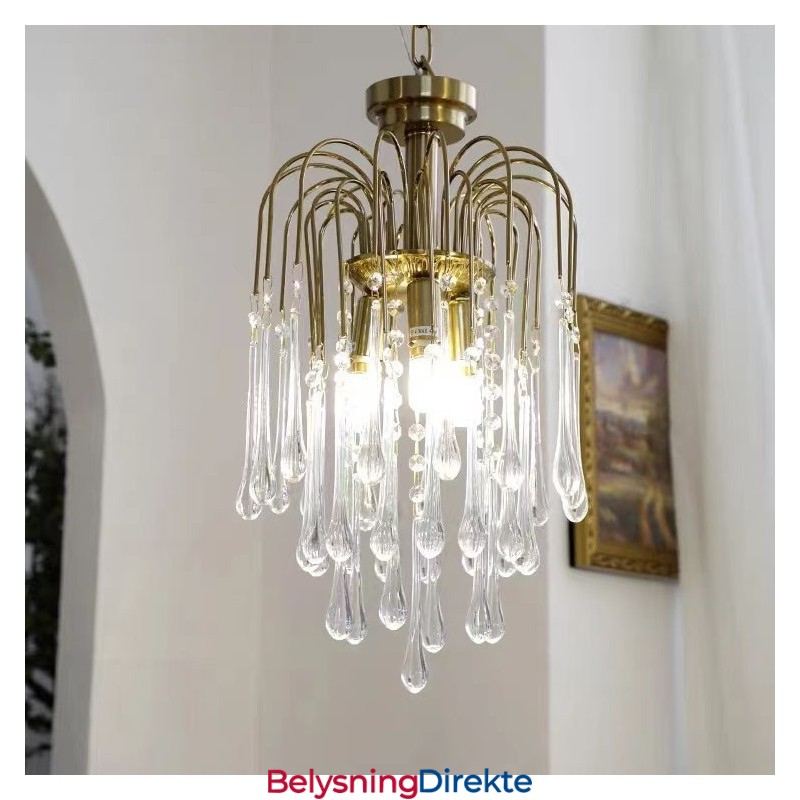 Lysekrone I Glass Med Vanndråper