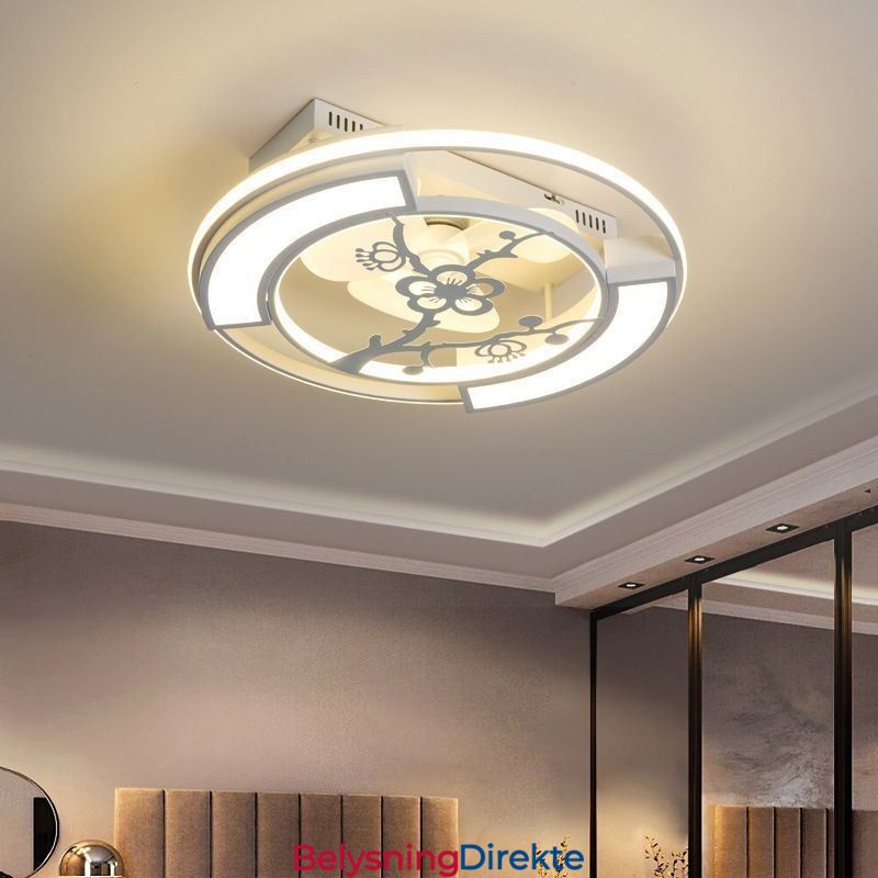 Takvifter I Europeisk Stil Med Lys