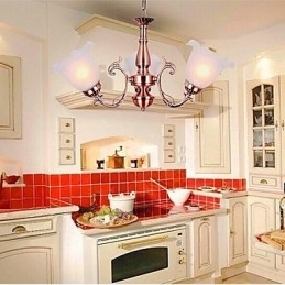 3 Hoder Med Europeisk Stilbelysning