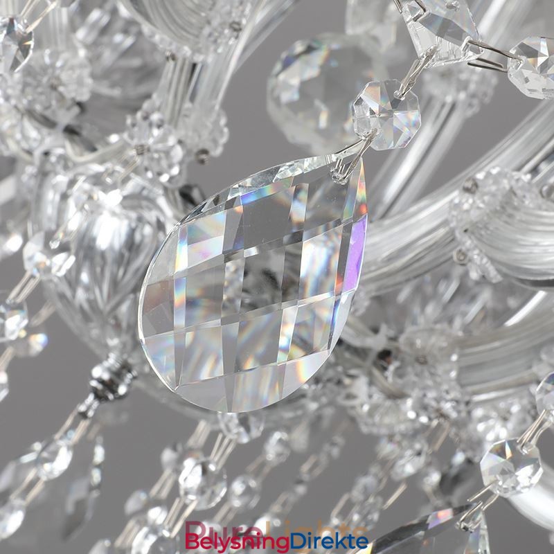 Europeisk Krystalllysekrone I Tak Med 24 Lys