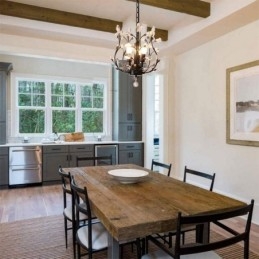 Svart Retro Lysekrone I Krystalltaklampe