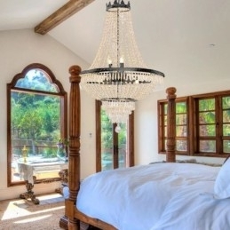 Klassisk Krystalllysekrone I Svart Empirestil Med 9 Lys