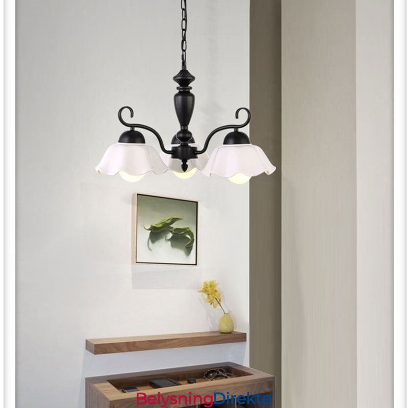 Nordisk Jernanhengslampe Blomsterformet Glasslampeskjerm Lysekrone