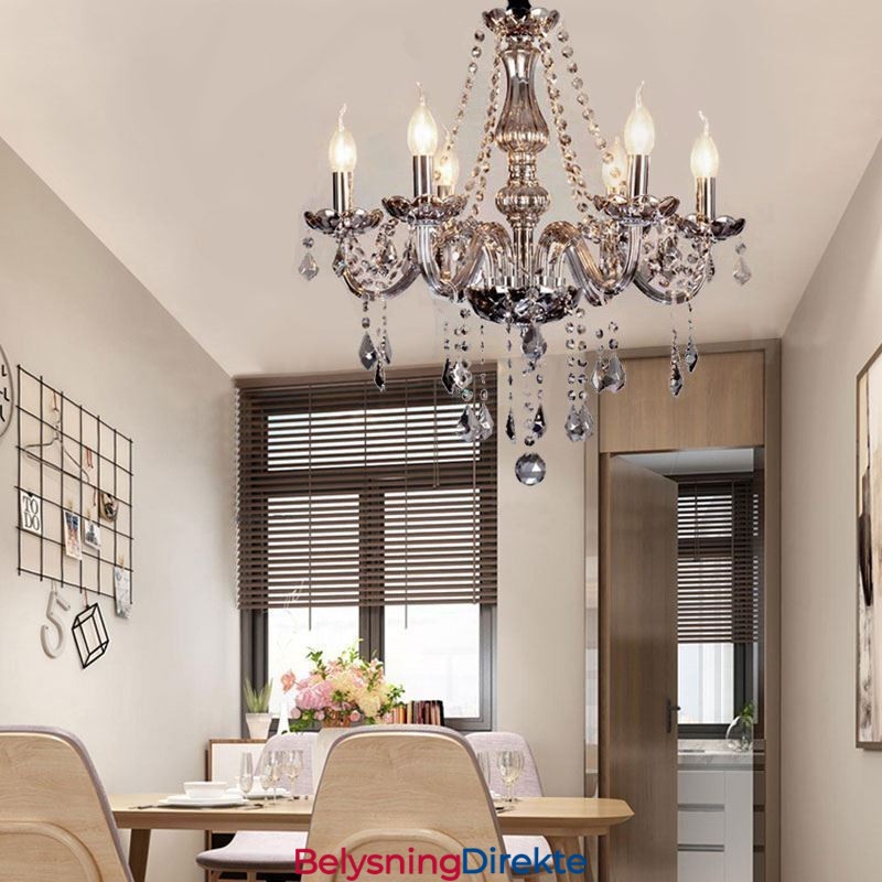 Elegant Krystalllysekrone I Europeisk Stil Med Glassanhengslampe