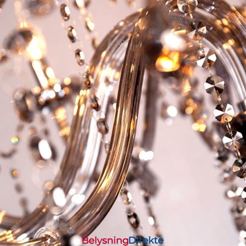 Elegant Krystalllysekrone I Europeisk Stil Med Glassanhengslampe