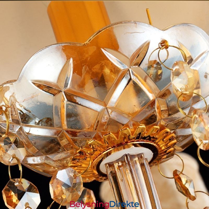 Elegant Ravfarget Anhengslampe I Europeisk Krystall