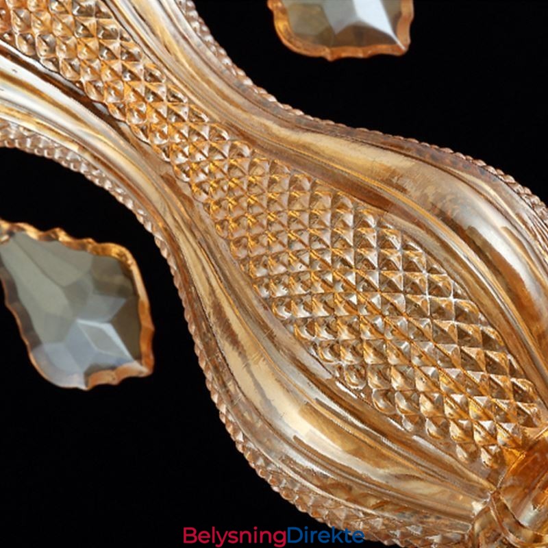 Elegant Ravfarget Anhengslampe I Europeisk Krystall