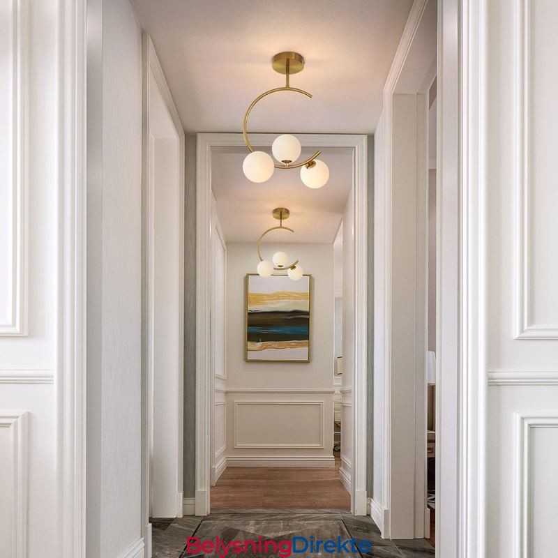 Moderne Og Enkel, Innfelt Taklampe Med Tre Hoder I Melkehvit Glass, G9 5W