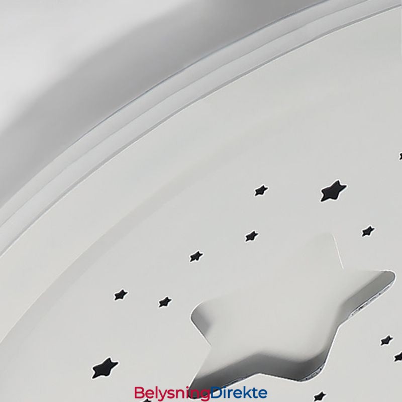 Taklampe Med Stjernemotiv Og Innfelt Taklampe