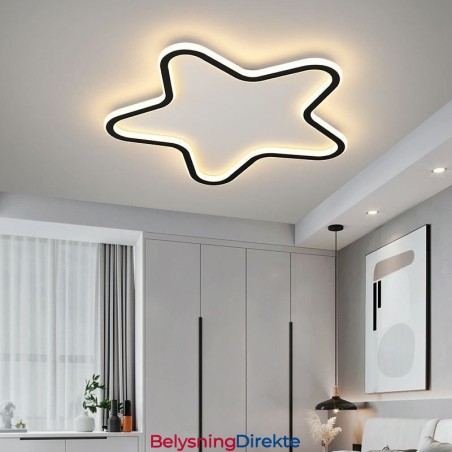 Moderne Taklampe Med Stjerneformet Taklampe