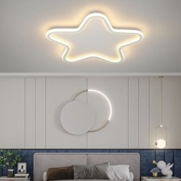 Moderne Taklampe Med Stjerneformet Taklampe
