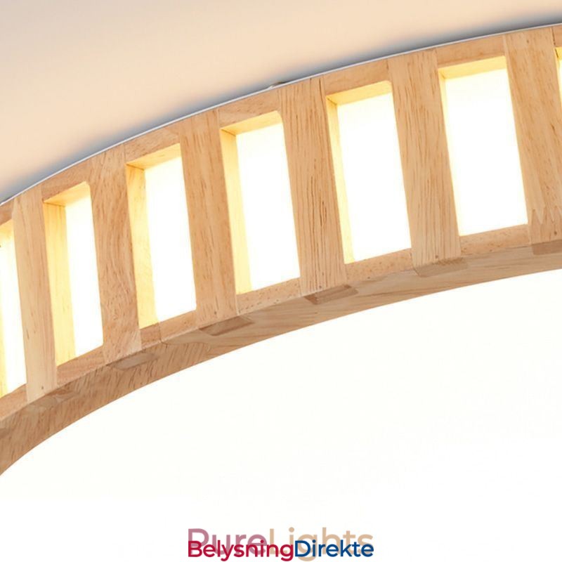 Japansk Lampe I Tre I Taket