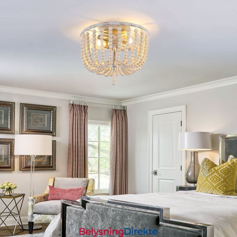 Treperlet Taklampe I Gårdshus Med Treperler, Innfelt, 3 Lysarmaturer