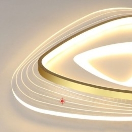 Taklampe Med Innfelt Trekantet Taklampe