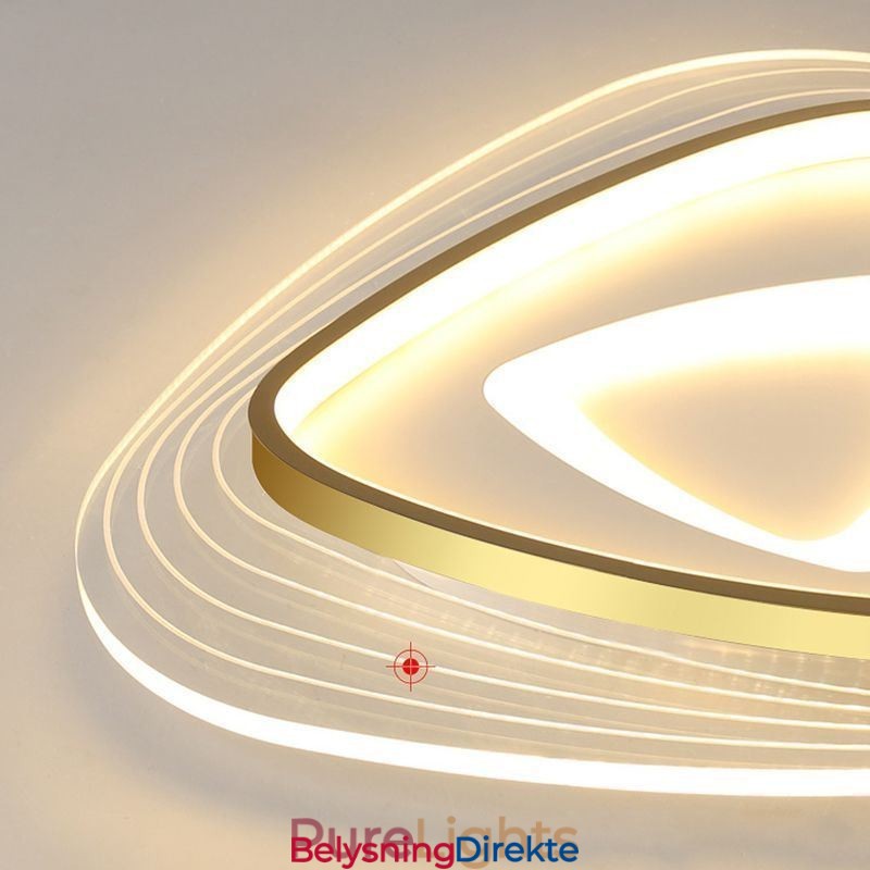 Taklampe Med Innfelt Trekantet Taklampe