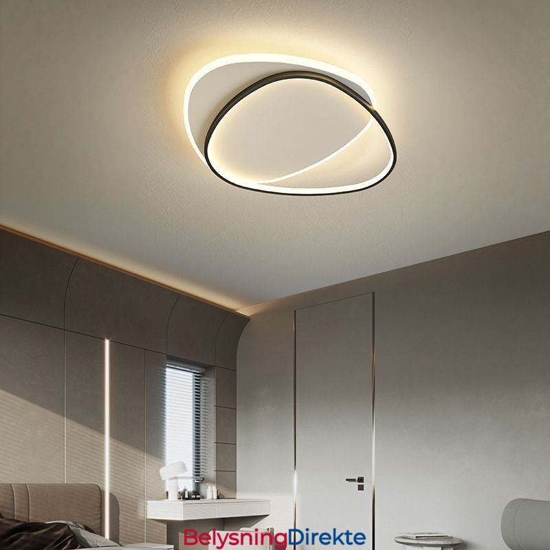 Innfelt Dobbel Trekantet Taklampe