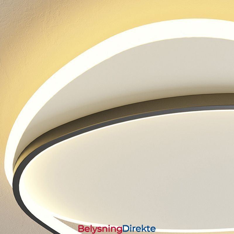 Innfelt Dobbel Trekantet Taklampe