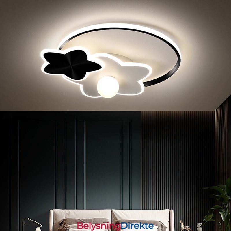 Kreativ Taklampe I Akryl Med Spotlight Og Innfelt Montering