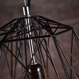 Pendel I Svart Flettet Lampeskjerm