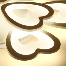 Hjerteformet Kronbladslampe I Takmontering