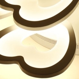 Hjerteformet Kronbladslampe I Takmontering