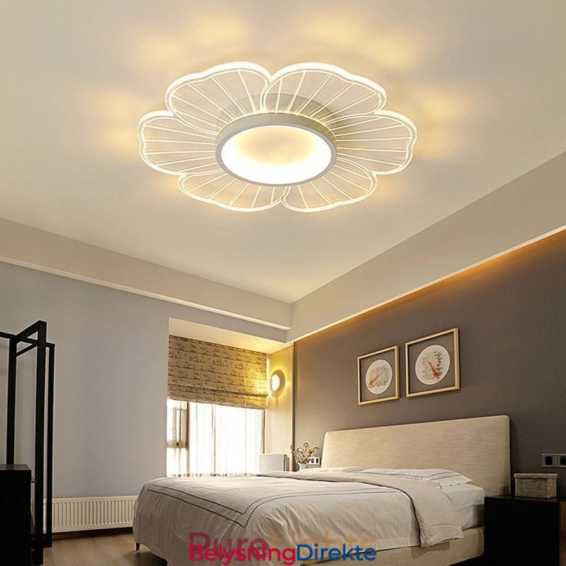 Minimalistisk Taklampe Med Kronblad, Kreativ Dekorasjon