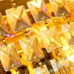 Moderne Krystalllysekrone Med Tre Etasjer Og Innfelt Montering