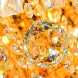 Moderne Krystalllysekrone Med Tre Etasjer Og Innfelt Montering