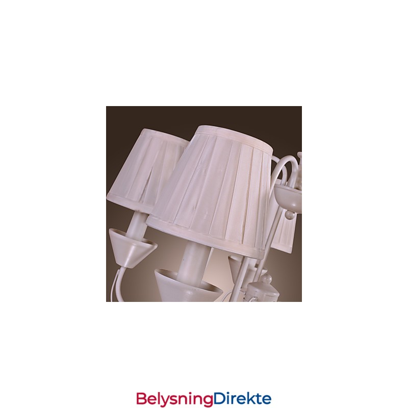 Rustikk Bronselysekrone I Hyttestil