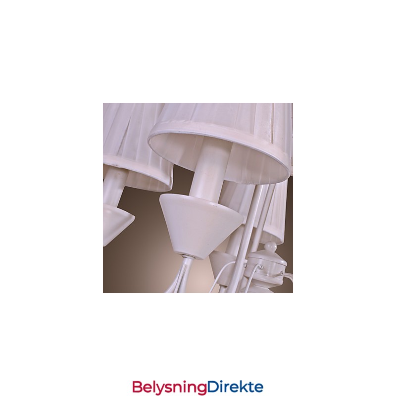 Rustikk Bronselysekrone I Hyttestil